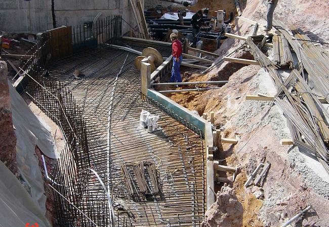 Eisbärenanlage während der Bauphase