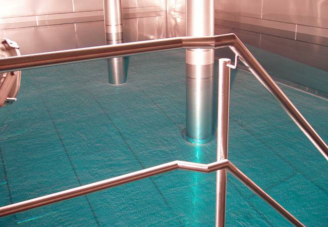 neue Wasserkammer mit Edelstahlauskleidung